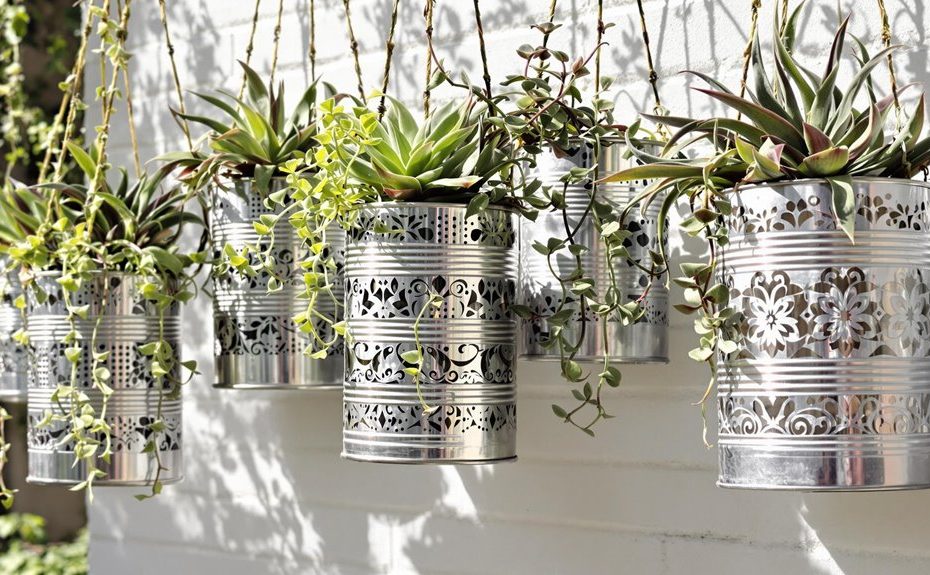 25 Unique Ideas for Upcycling Tin Cans Into Beautiful Household Items